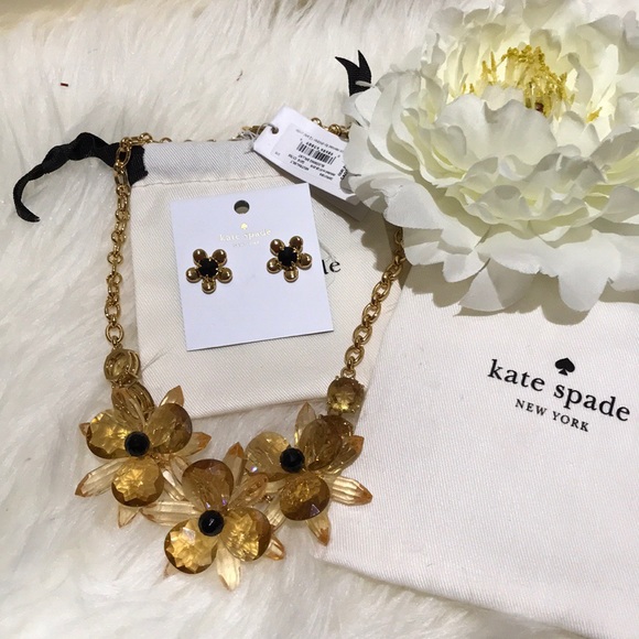 Kate Spade ♠️ flower 🌺 necklace earrings set nwt